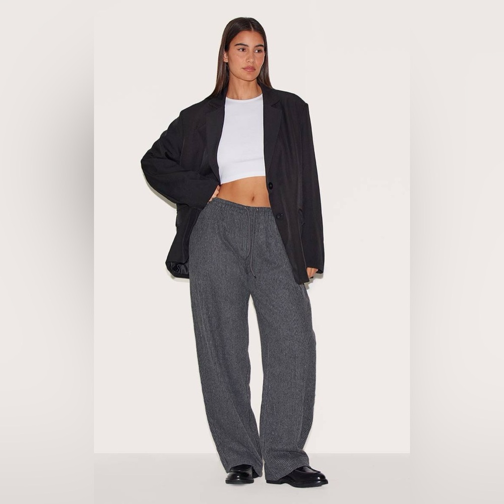 PRETTY LITTLE THING GREY TEXTURED LOW RISE DRAWSTRING STRAIGHT LEG TROUSERS S